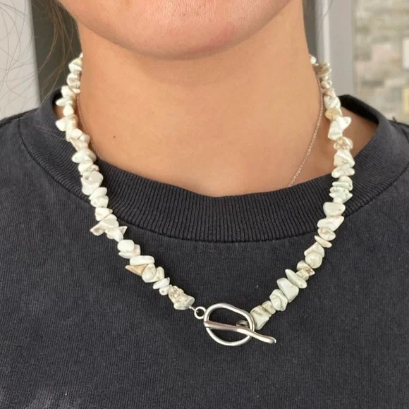 Handmade shell necklace - Picture 2 of 3